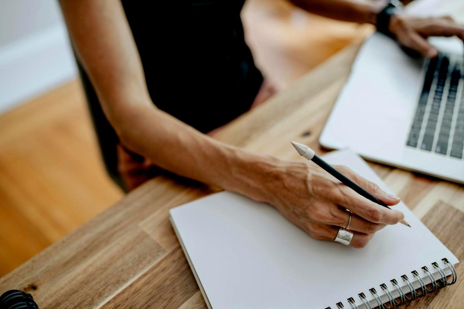 Oficina de consultoría financiera en Granada